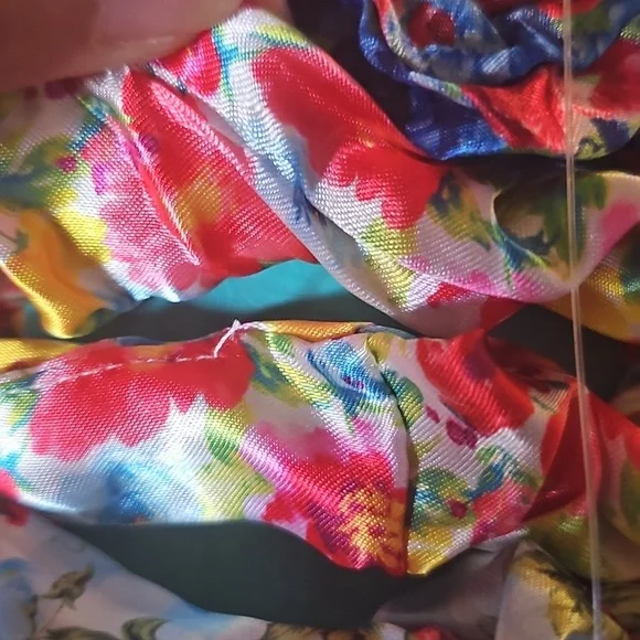 Pioneer Woman Floral Scrunchies Set - Picture 5 of 7